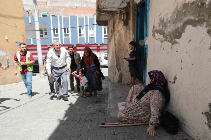 Beyazgül vatandaşların taleplerini yerinde dinliyor
