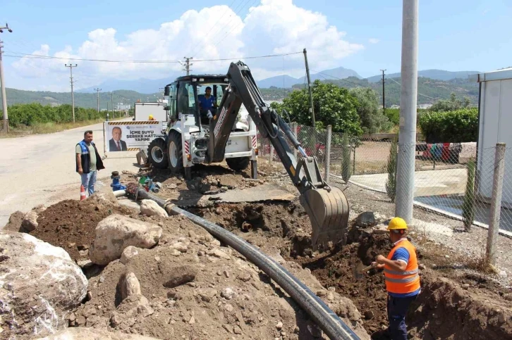 Beykonak ve Mavikent’te şebeke boruları yenileniyor
