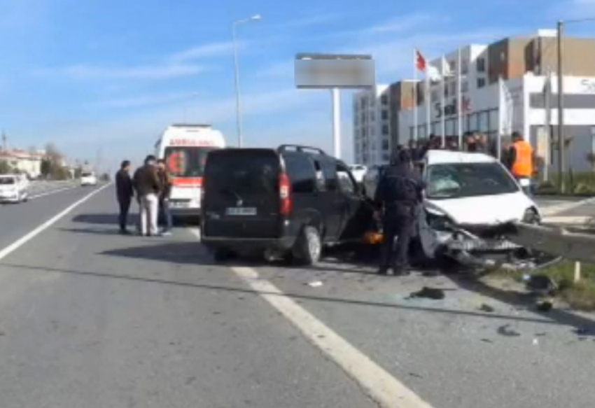 TEM bağlantı yolunda feci kaza: 1 ölü, 2 yaralı