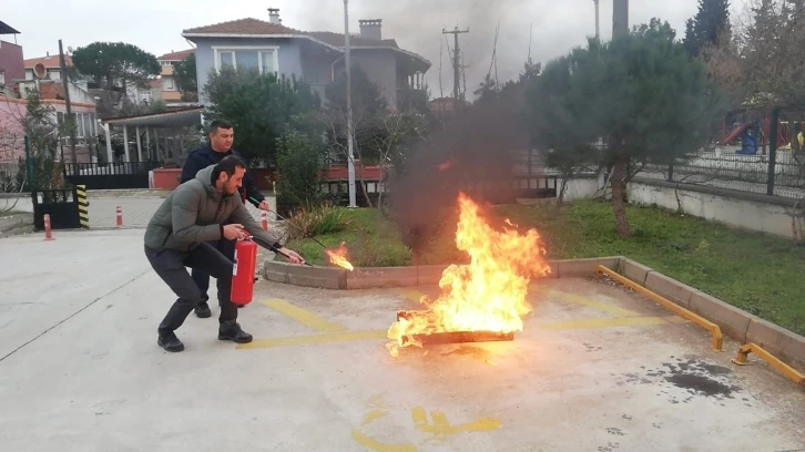 Biga İtfaiyesi’nden Yangın Eğitimi ve Tatbikatı
