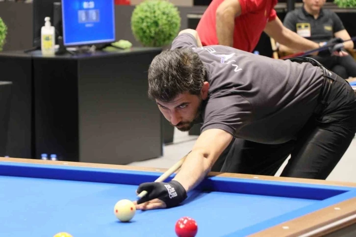 Bilardo şampiyonasında 3. oldu
