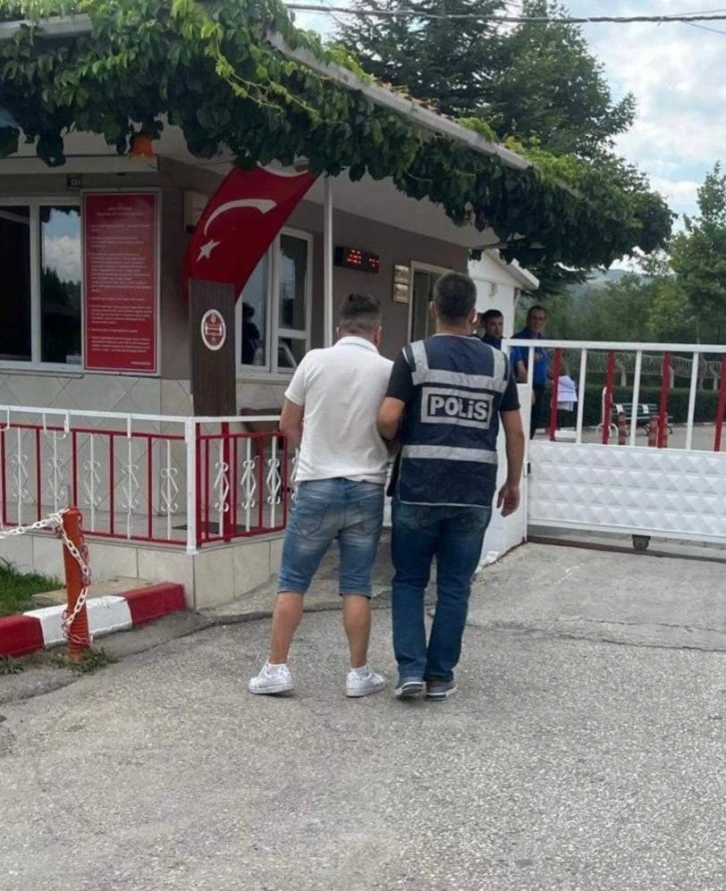 Bilecik’te 1 yıl 3 ay hapis cezasıyla aranan şahıs yakalandı
