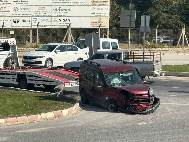 Bilecik’te meydana gelen trafik kazasında 2 kişi yaralandı
