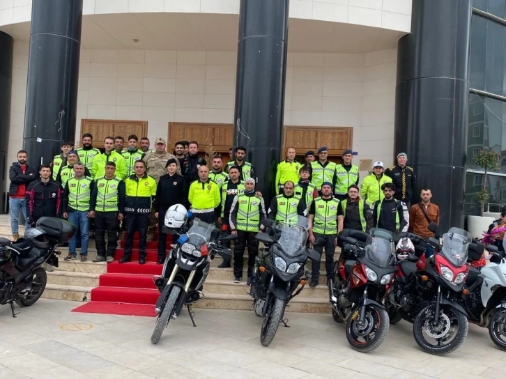 Bilecik’te moto kuryelere trafik eğitimi verildi
