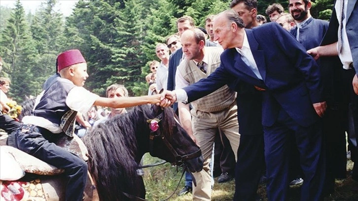 Bilge Kral Aliya İzetbegoviç, doğumunun 98. yılında saygı ve özlemle anılıyor