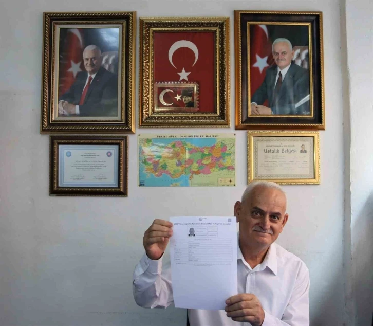 Binali Yıldırım’a benzeyen 68 yaşındaki Zekeriya Öztekin, üniversiteli oldu
