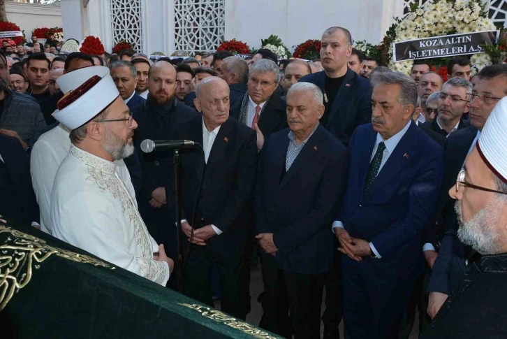 Binali Yıldırım’ın annesi Fahriye Yıldırım son yolculuğuna uğurlandı