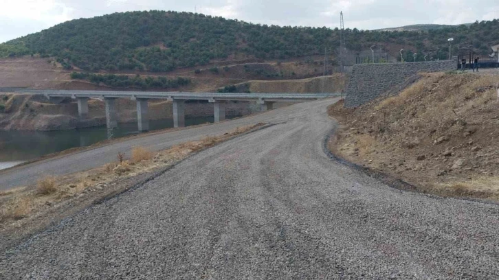 Bingöl’de  yol yapım çalışmaları sürüyor
