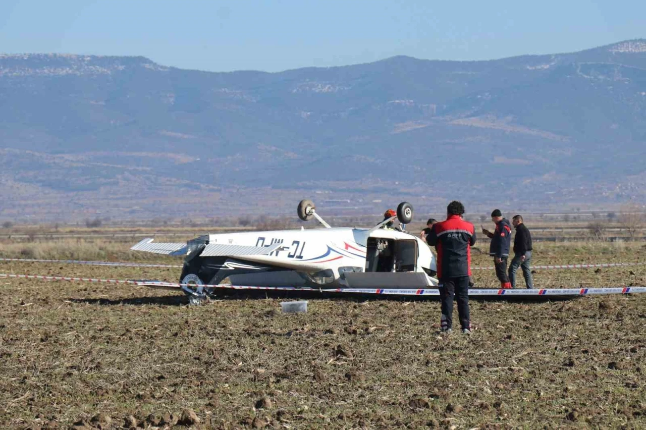 Bir günde yaptığı 4. uçuşta zorunlu iniş yapan uçakta inceleme başlatıldı
