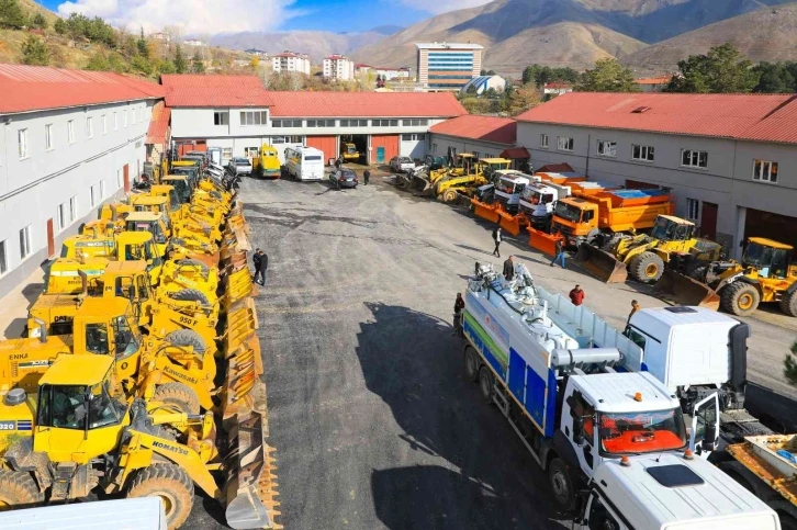 Bitlis Belediyesi 55 araç 80 personelle kışa hazır