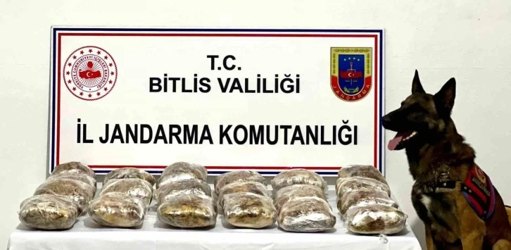 Bitlis’te 20 kilo 250 gram kubar esrar ele geçirildi
