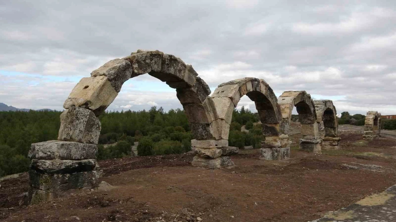 Blaundus Antik Kenti’nde 5 su kemeri ayağa kaldırıldı
