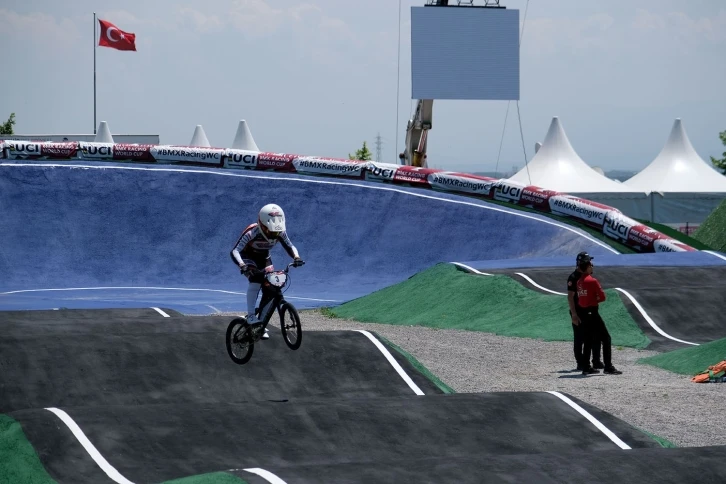 BMX Dünya Kupası sporculardan Sakarya’ya övgü dolu sözler
