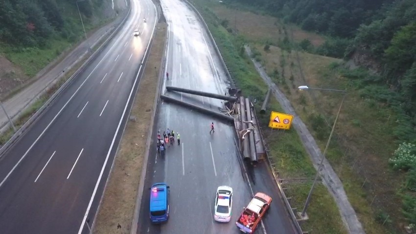 TEM Otoyolu trafiğe kapandı