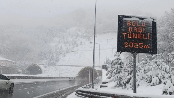 Bolu Dağı’nda kar kalınlığı 15 santimetreye ulaştı
