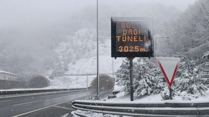 Bolu Dağı’nda kar yağışı etkili oluyor
