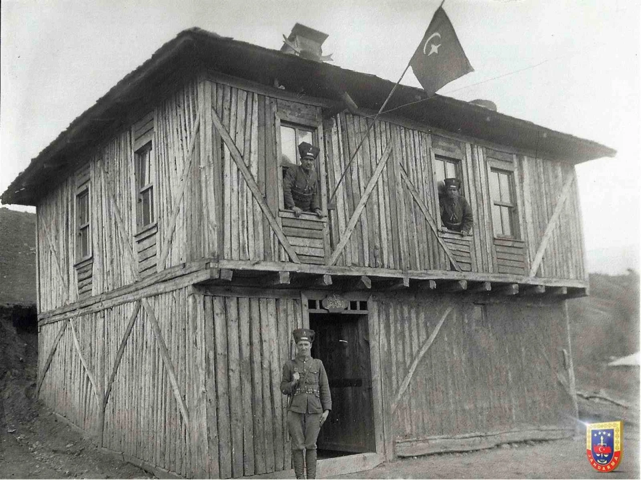 Bolu’daki jandarma karakolunun 1920 yılındaki fotoğrafı ortaya çıktı
