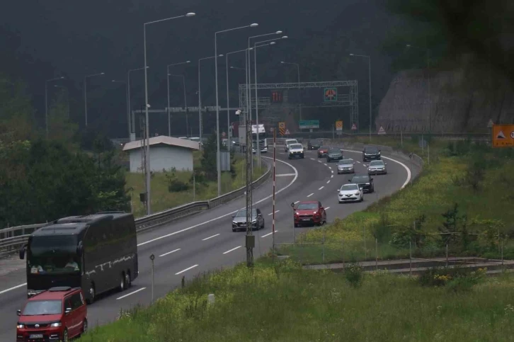 Bolu geçişinde trafik yoğunluğu azaldı
