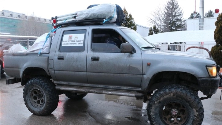 Bolu'daki off-road tutkunları, 30 arazi aracıyla deprem bölgesine hareket etti