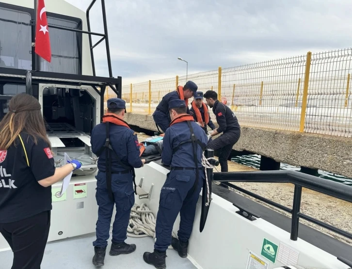 Bozcaada’da rahatsızlanan vatandaş tahliye edildi
