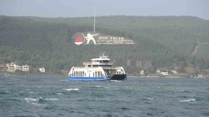 Bozcaada ve Gökçeada’ya fırtına nedeniyle tüm feribot seferleri iptal edildi