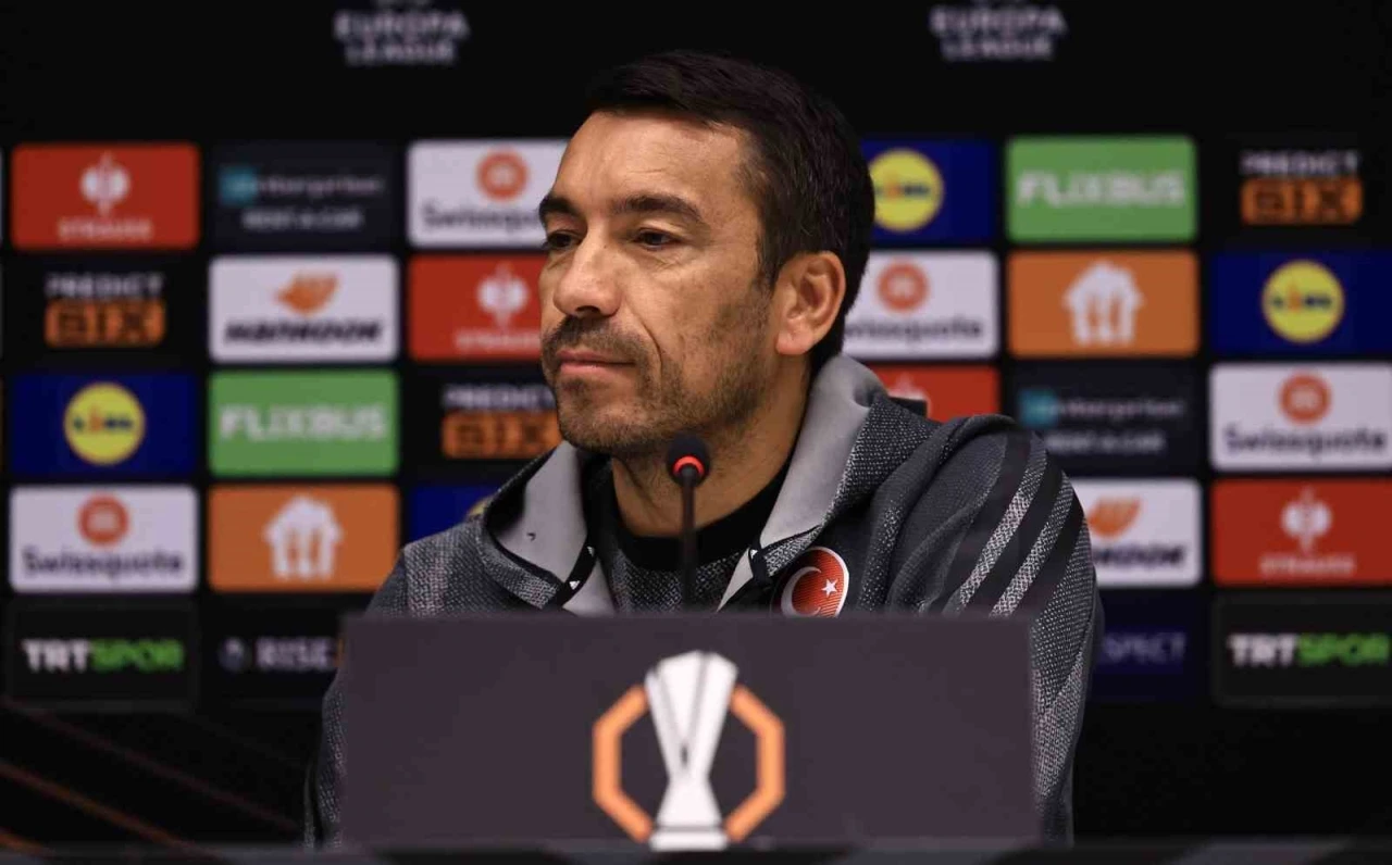 Bronckhorst: &quot;Galip gelmek için buradayız&quot;
