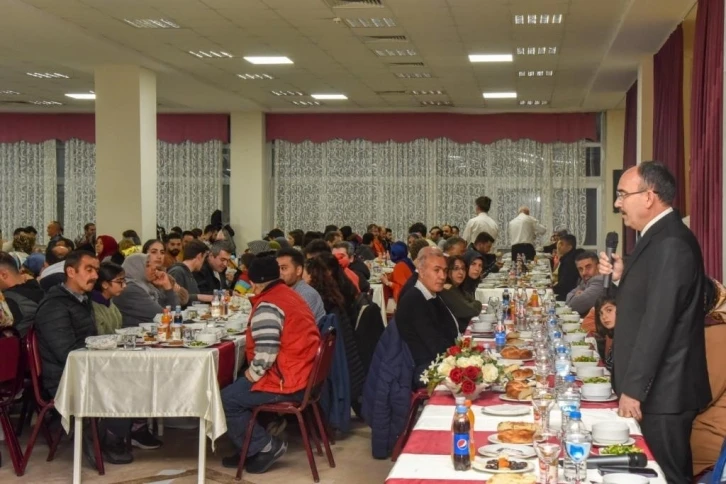 BŞEÜ personelleri depremzede aileler ile iftar sofrasında buluştu
