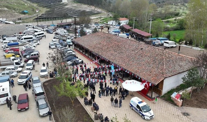 Bursa'da bu ilçeye kavurma yemek için nüfusunun 7 katı misafir geliyor