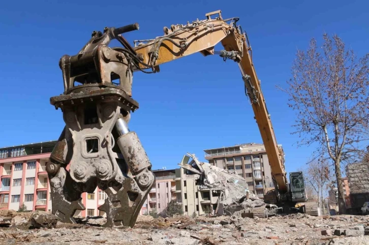 Bu maaşı duyan makas operatörlüğü için sıraya girecek: Aylık 300 bin lira
