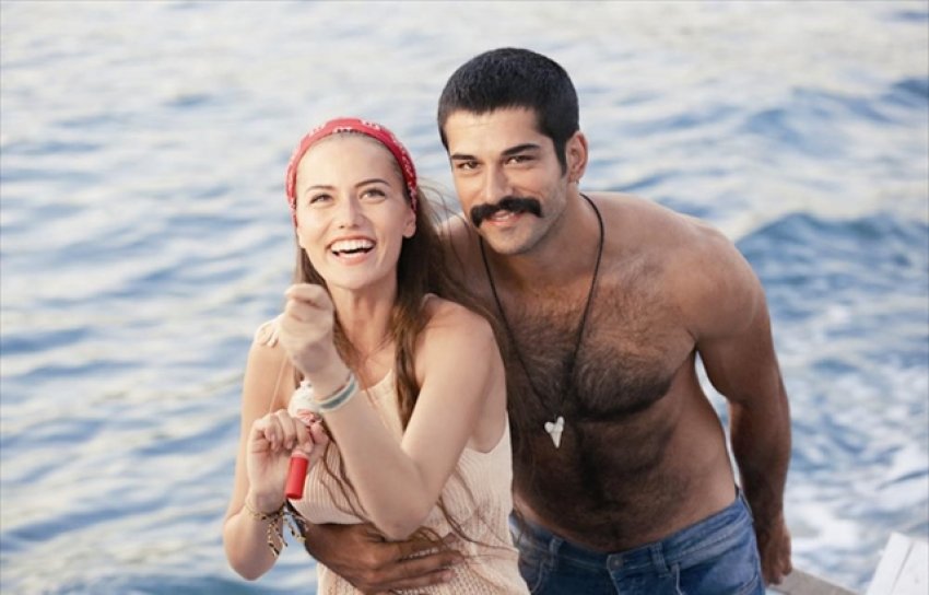 Burak Özçivit ve Fahriye Evcen çiftinden sürpriz karar