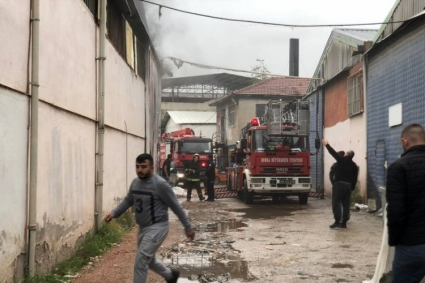 Bursa'da fabrika yangını