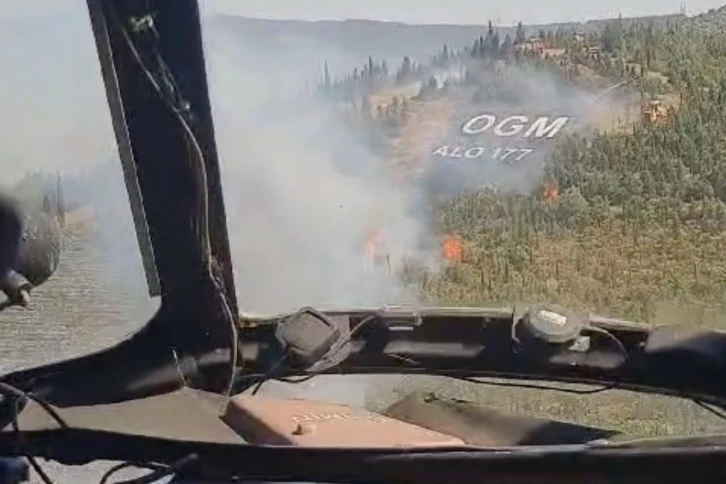 Buca’da orman yangınına havadan ve karadan müdahale sürüyor
