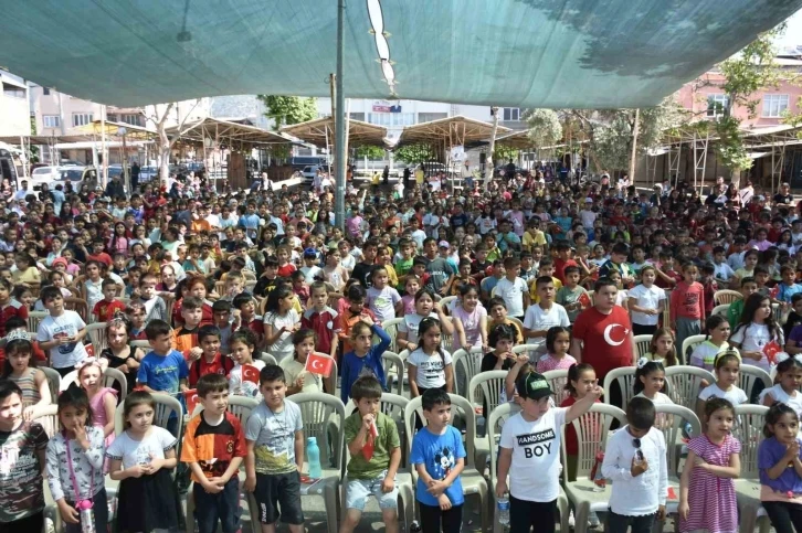 Buharkent’te çocuklar kukla festivalinde eğlendi
