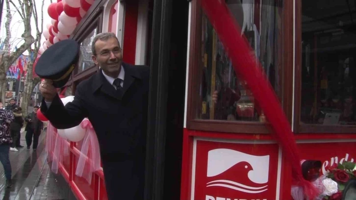 Burası İstiklal Caddesi değil, Pendik Gazipaşa Caddesi
