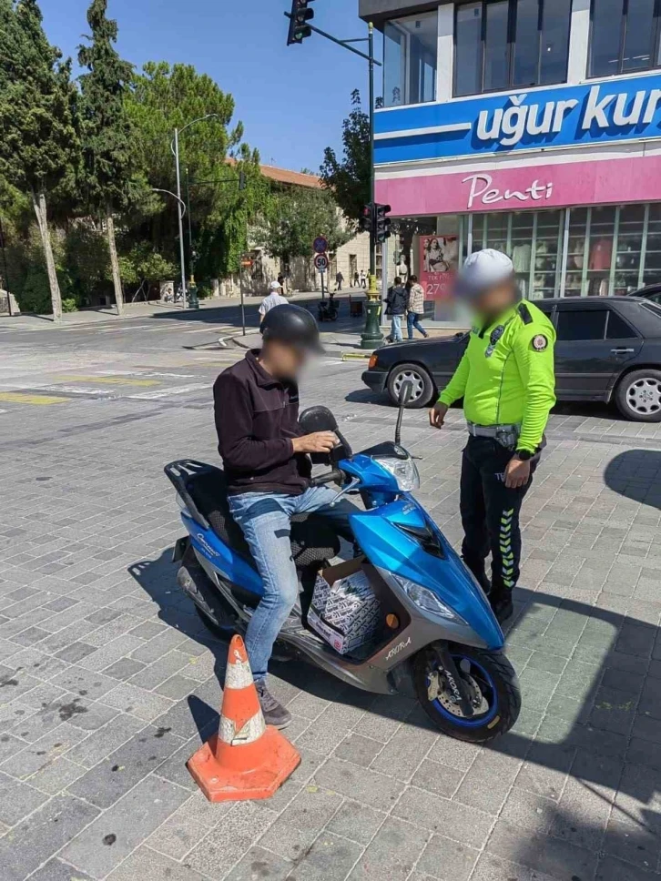 Burdur’da 55 araca para cezası uygulanarak 12 araç trafikten men edildi
