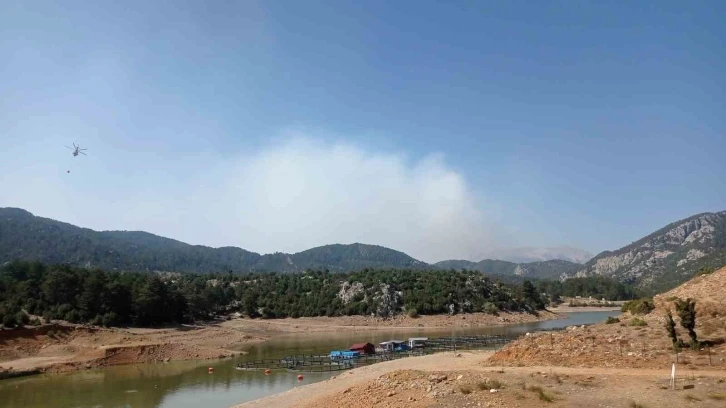 Burdur’da Karanlıkdere Kanyonu’nda kontrol altına alınan yangın tekrar başladı
