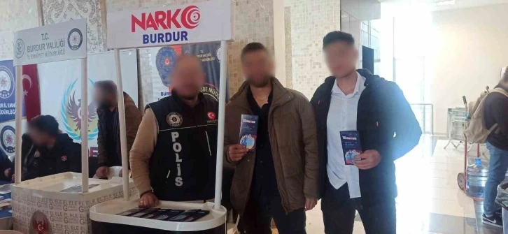 Burdur Emniyeti’nden üniversiteli öğrencilere suçla mücadele eğitimi
