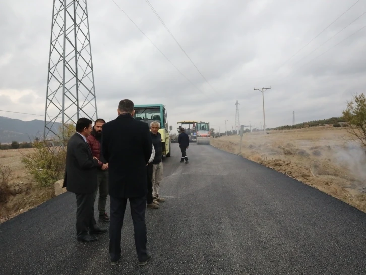 Burdur Valisi Arslantaş, yol çalışmalarını yerinde inceledi
