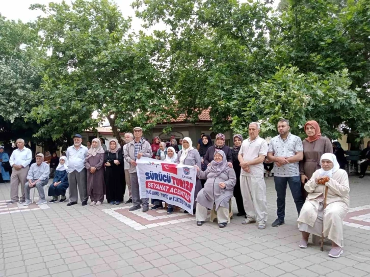 Burhaniye’de hacı adayları uğurlandı
