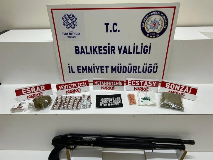 Burhaniye’de torbacılara operasyon
