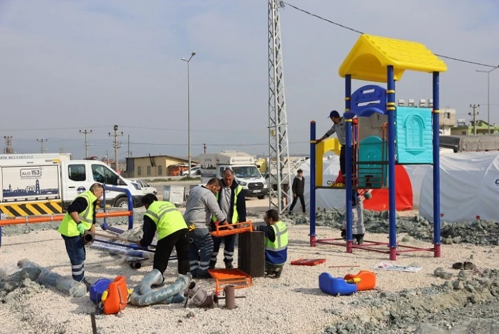 Bursa Büyükşehir Belediyesi depremzede çocukları ilk günden beri ihmal etmiyor