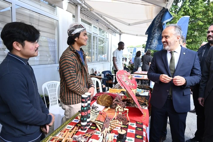 Bursa Büyükşehir Belediyesi'nden üniversite öğrencilerine 'Hoş geldin Şöleni' 