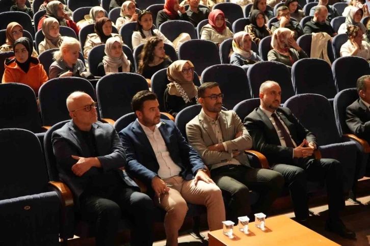 Bursa Büyükşehir’den ailelere ‘iletişim semineri’