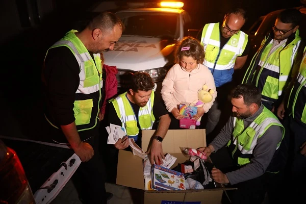 Bursa Büyükşehir'in deprem bölgesindeki çalışmaları devam ediyor 