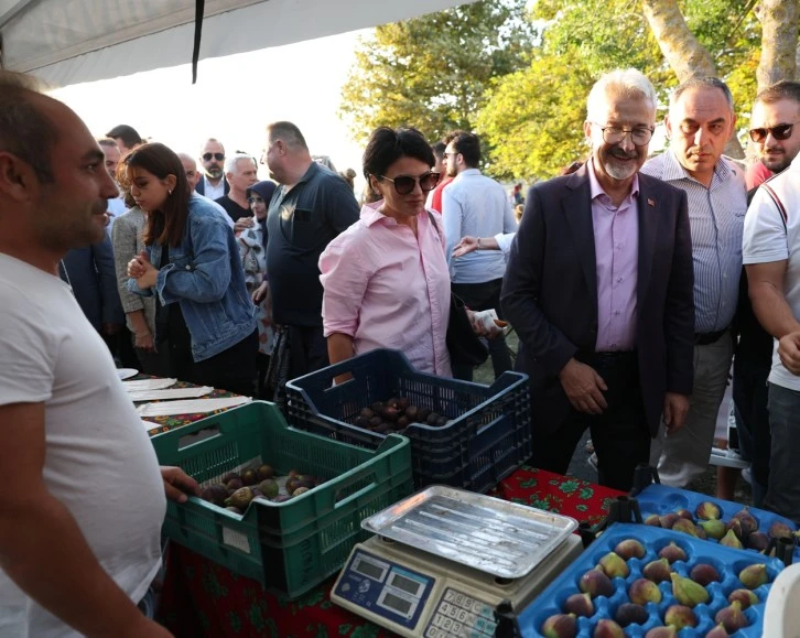 Bursa'da Akçalar-Fadıllı İncir Festivali üretici ile tüketiciyi buluşturdu 