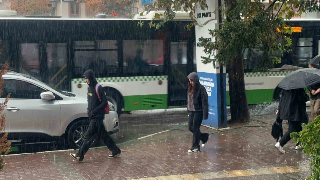 Bursa’da sağanak yağış etkili oldu