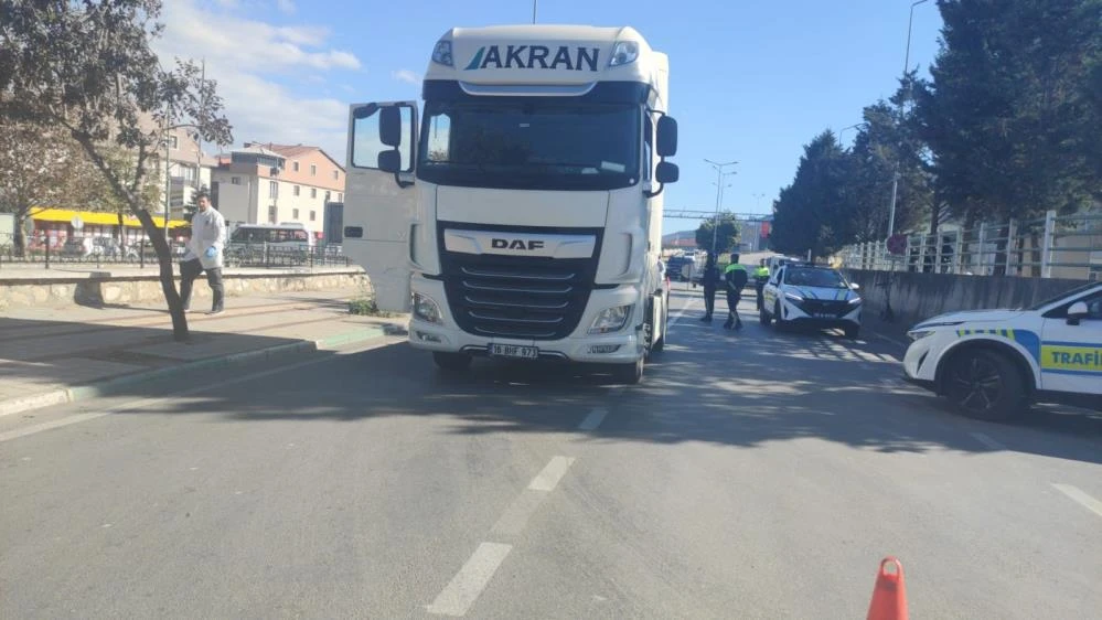 Bursa'da telefonla konuşurken ağır yaralandı 