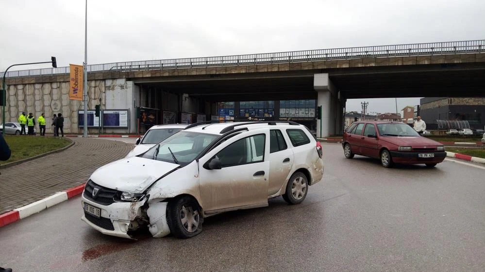 Bursa'da trafik kazası: 2 yaralı