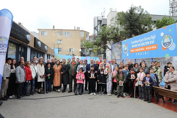 Bursa Mudanya'da Cumhuriyet Gençliği Spor ve Kültür Evi hizmete açıldı