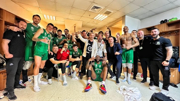 Bursaspor Bahçeşehir'deplasmanda devirdi !